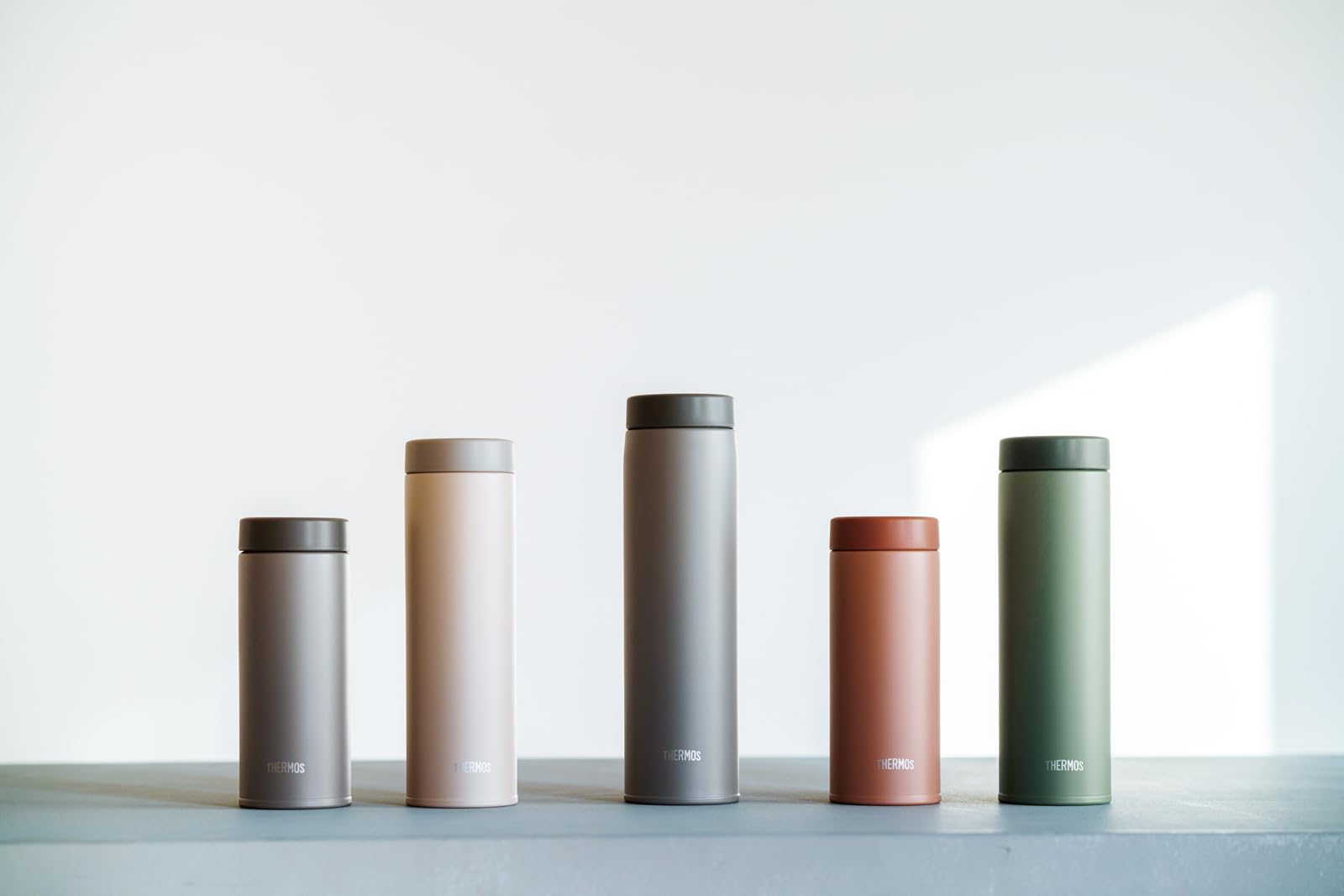 Thermos Water Bottle, Vacuum Insulated Mobile Mug, 480ml, Terracotta, Few parts, Easy to clean, Screw type that closes securely, Packing shape that prevents dripping, Stainless steel bottle, JON-481 TRC
