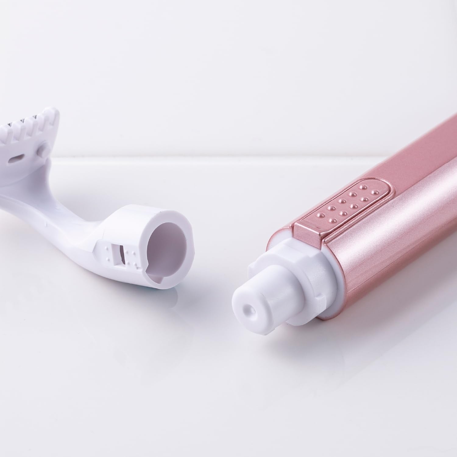 Kai Corporation FEMINICARE Sonic Vibration Razor Razor for Delicate Areas Unwanted Hair Care Shaving VIO 1 Piece