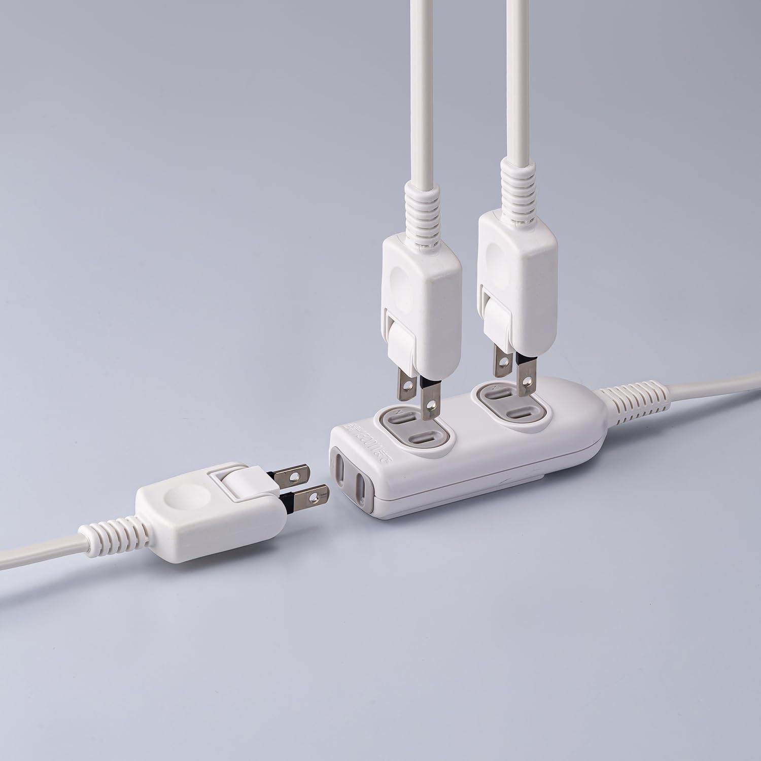 ELPA Extension Cord 1m 3 Ports Power Tap Slim Tracking Prevention Plug 180 Degree Swing Plug White LPT-301N(W)