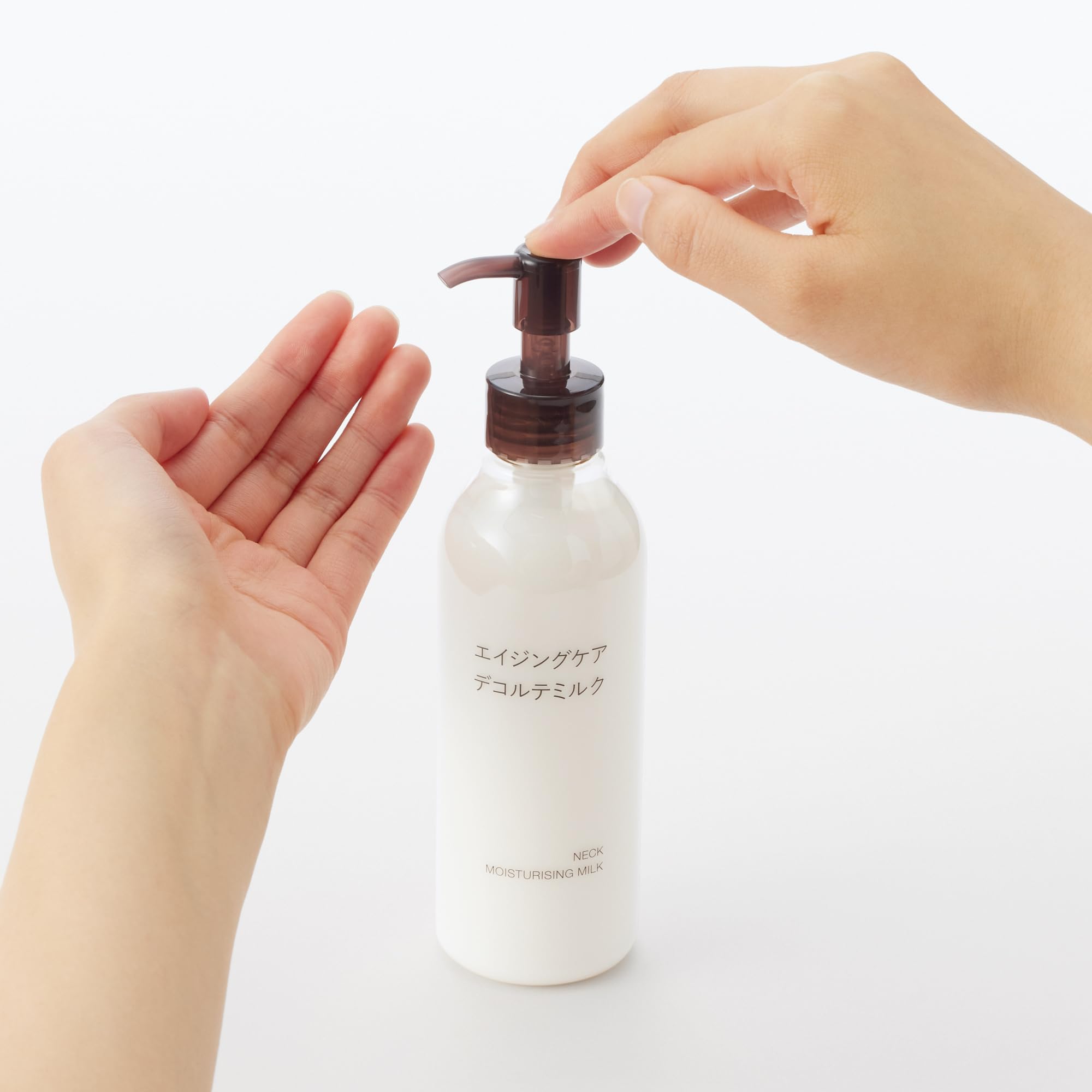 MUJI Aging Care Decolletage Milk 200mL 83451196