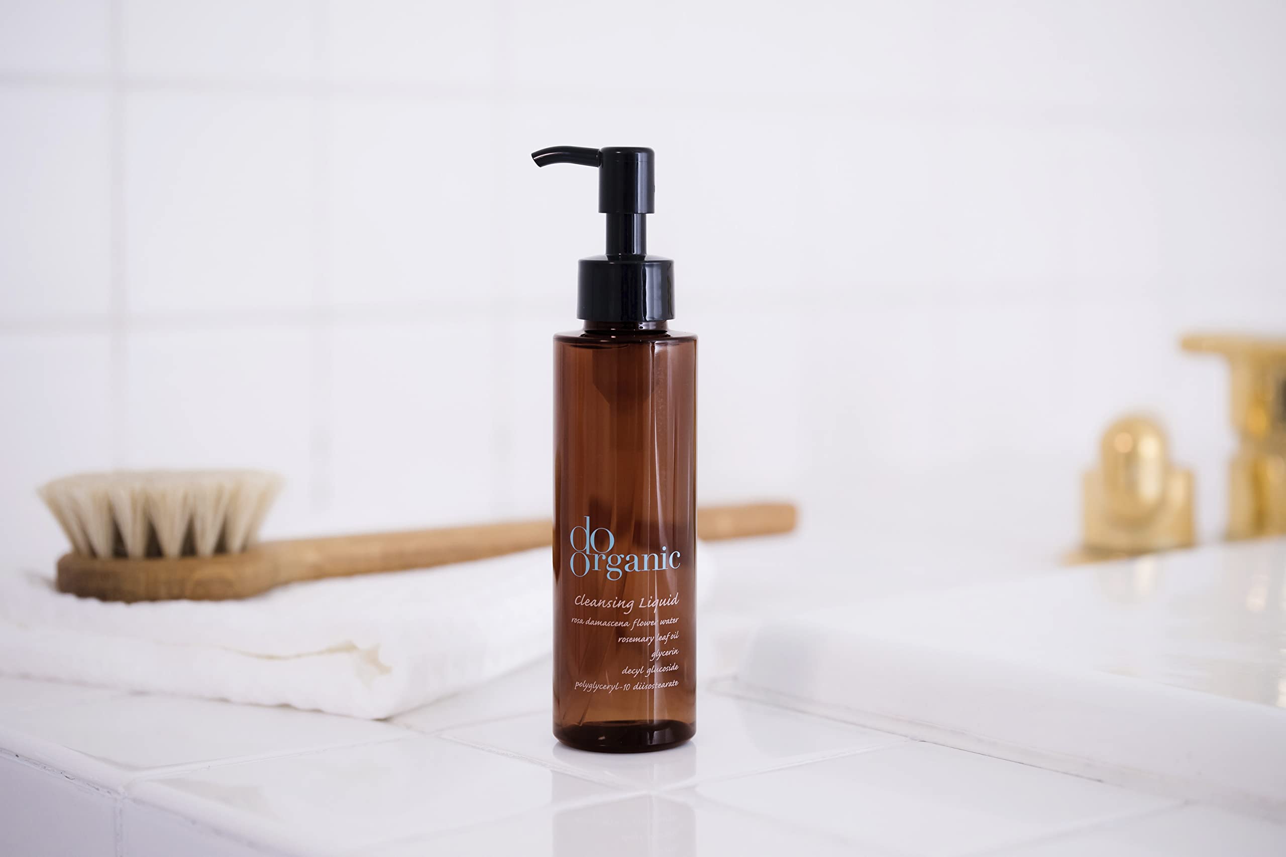 Do Organic Cleanser dạng lỏng làm sạch cơ thể