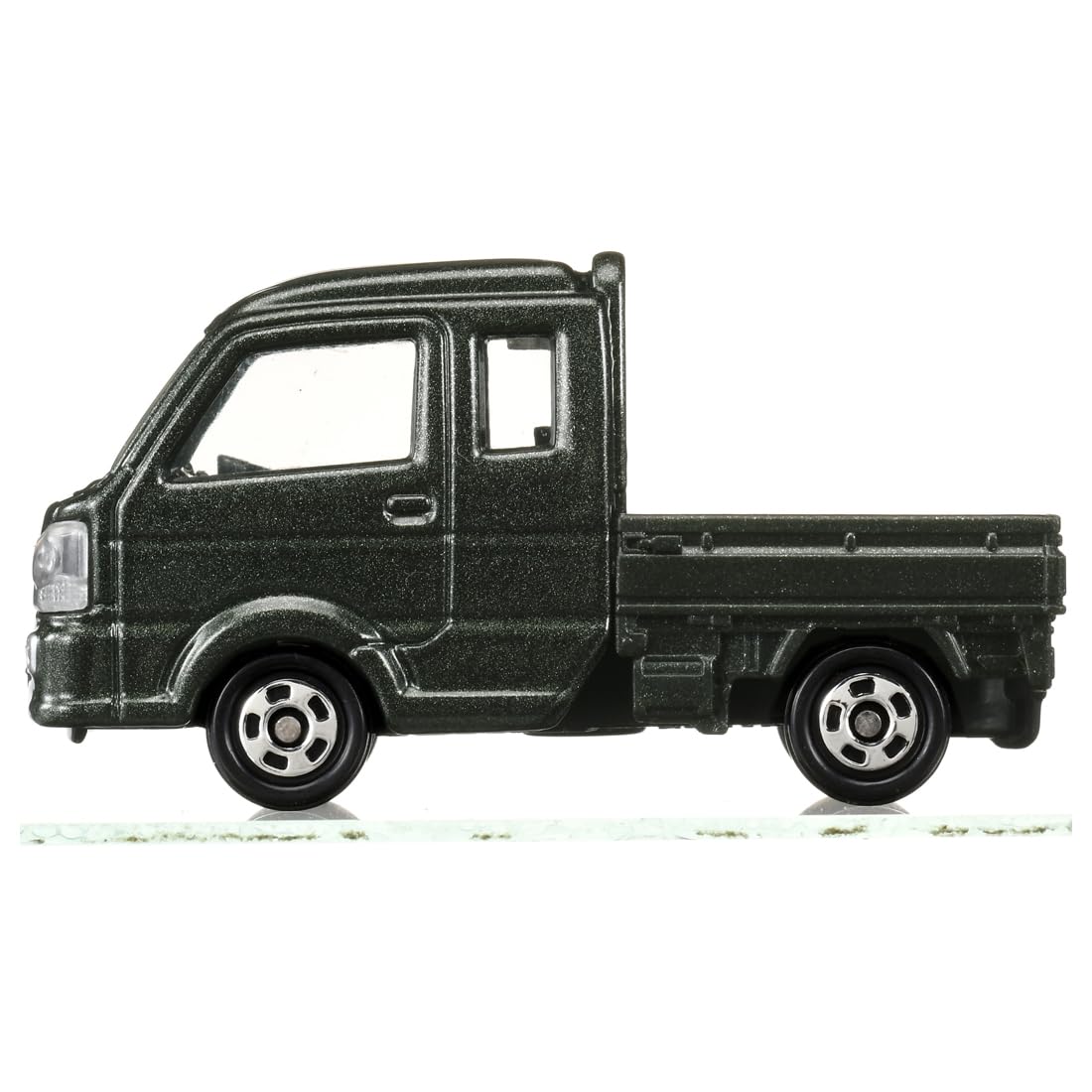 TAKARA TOMY Tomica No.117 Suzuki Super Carry Mini Car Toy Ages 3+