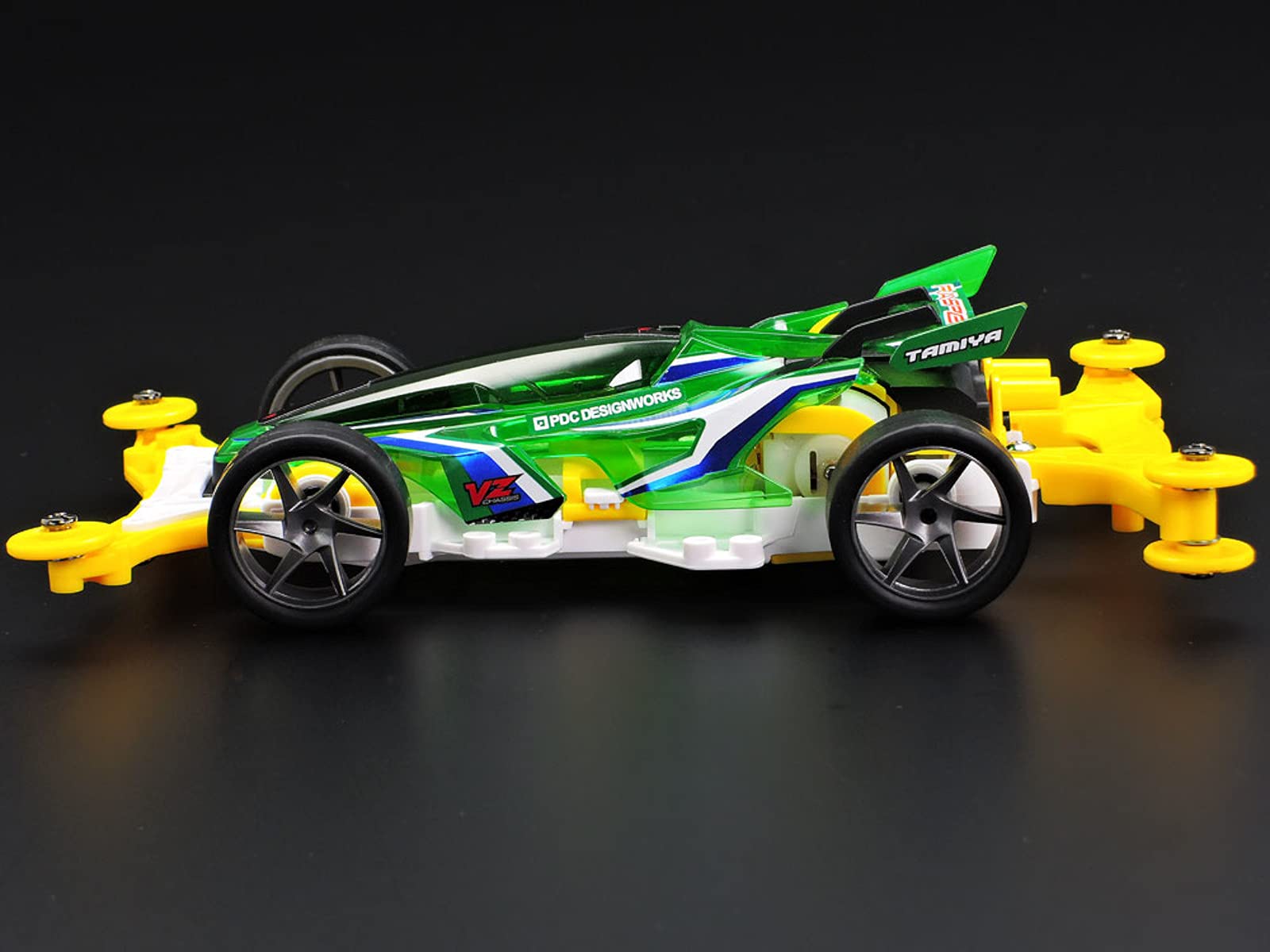 TAMIYA Racer Mini 4WD Series số 99 Rayspear VZ Chassis 18099