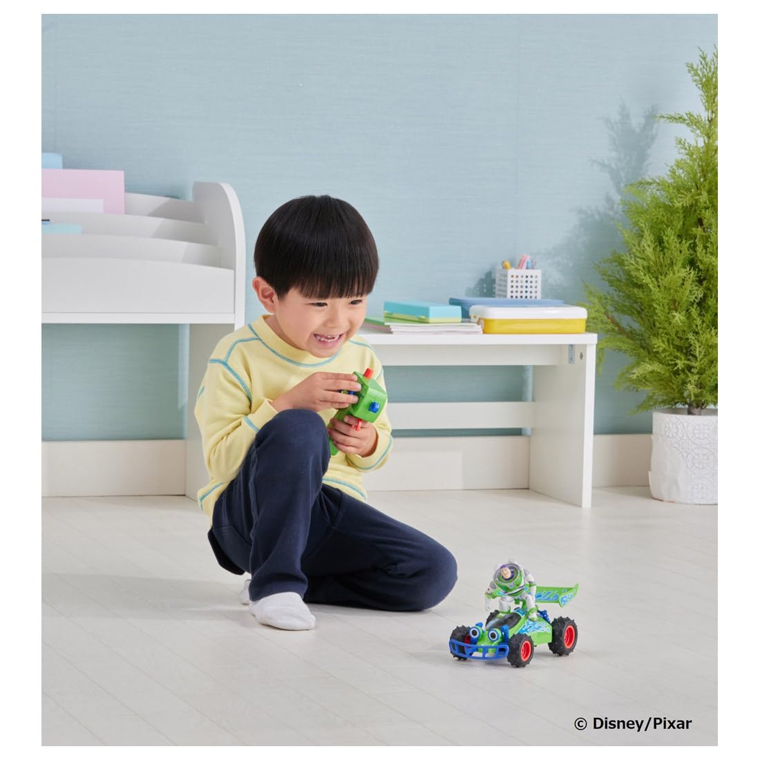 TAKARA TOMY Toy Story Remote Control Vehicle Buzz Lightyear & RC
