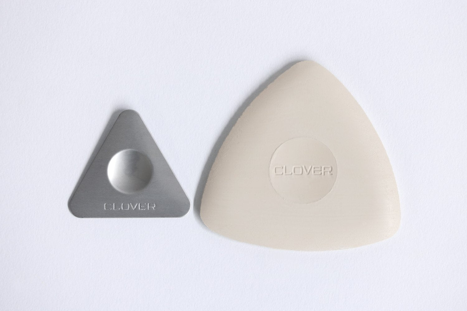 Clover Triangular Chaco White 24-002