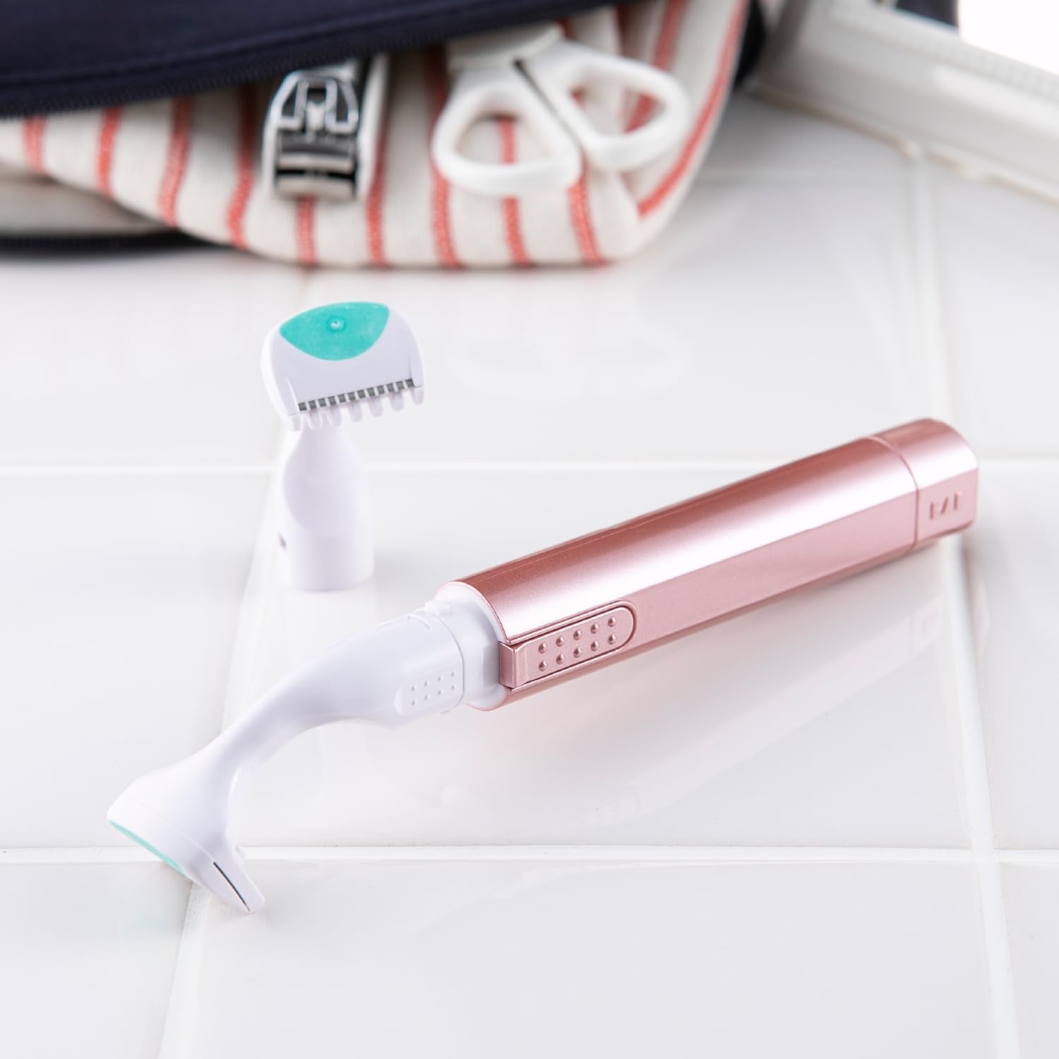 Kai Corporation FEMINICARE Sonic Vibration Razor Razor for Delicate Areas Unwanted Hair Care Shaving VIO 1 Piece
