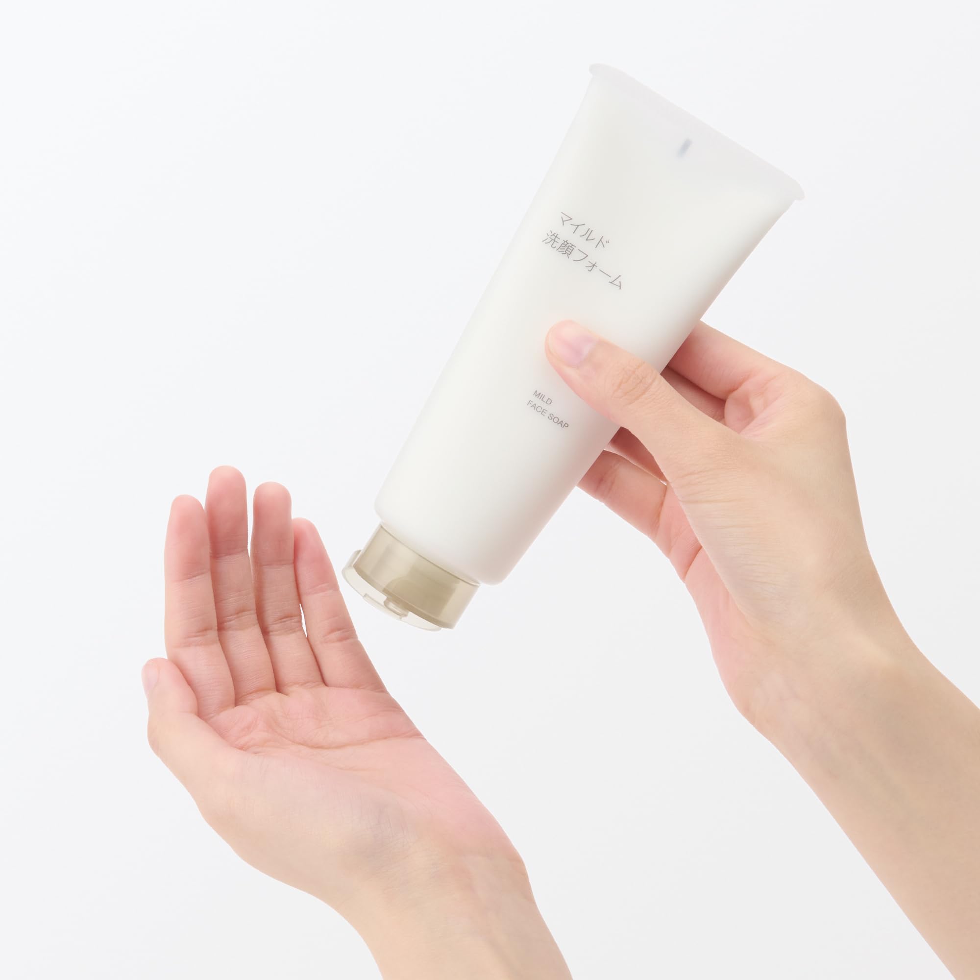 Mild facial cleansing foam ・150g 83941093
