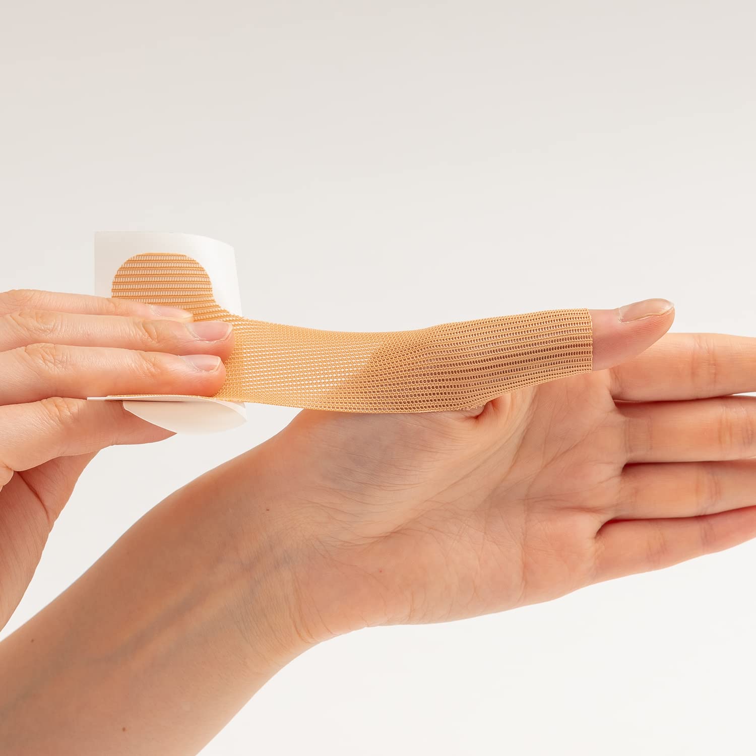 Nichiban Battle Win Finger Protector for Thumb M~L Size YPT6ML Easy Taping Spring Finger Tendonitis Thumb