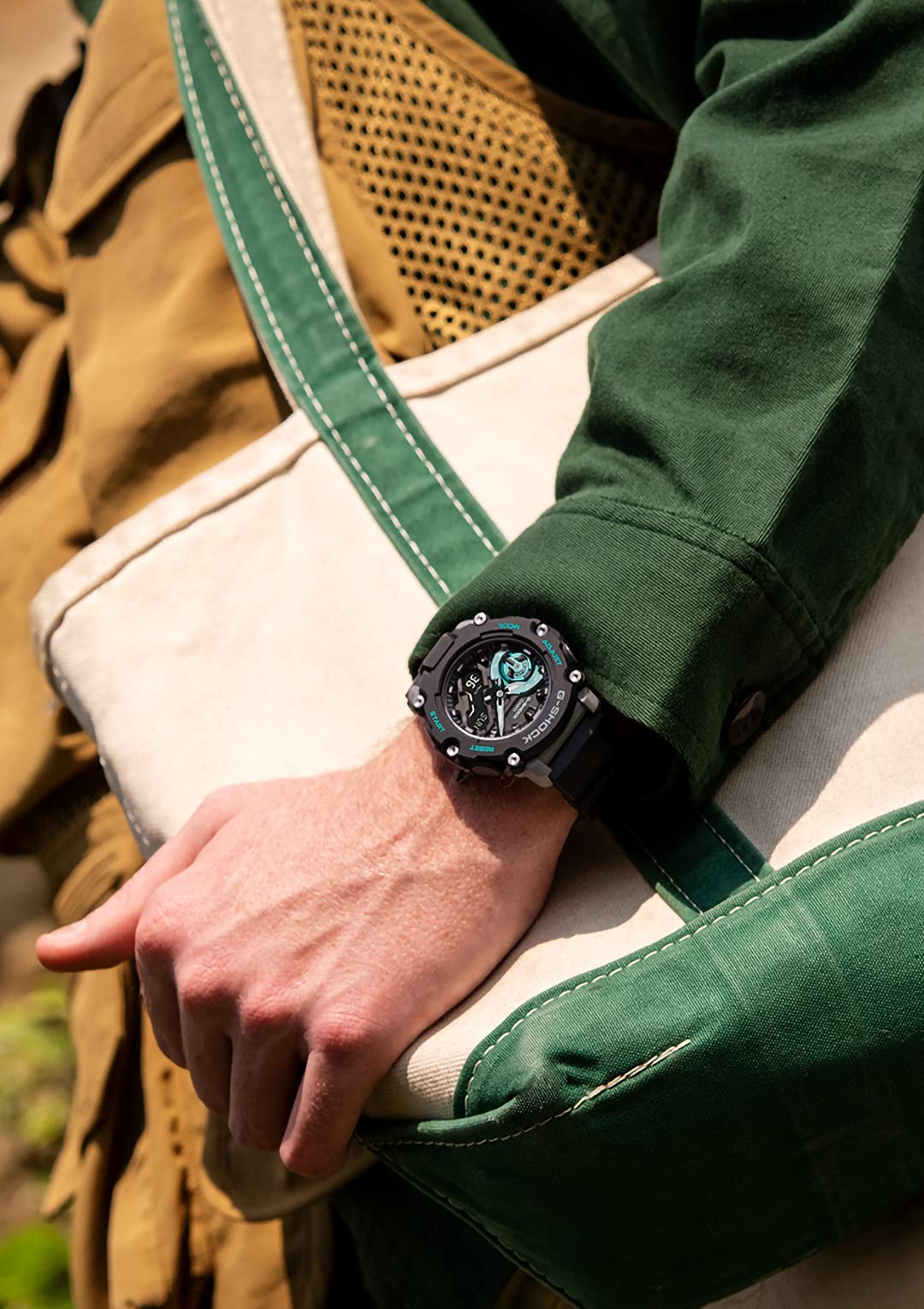 [Casio] G-Shock Watch [Domestic Genuine Product] Carbon Core Guard Structure GA-2200M-1AJF Men's Black