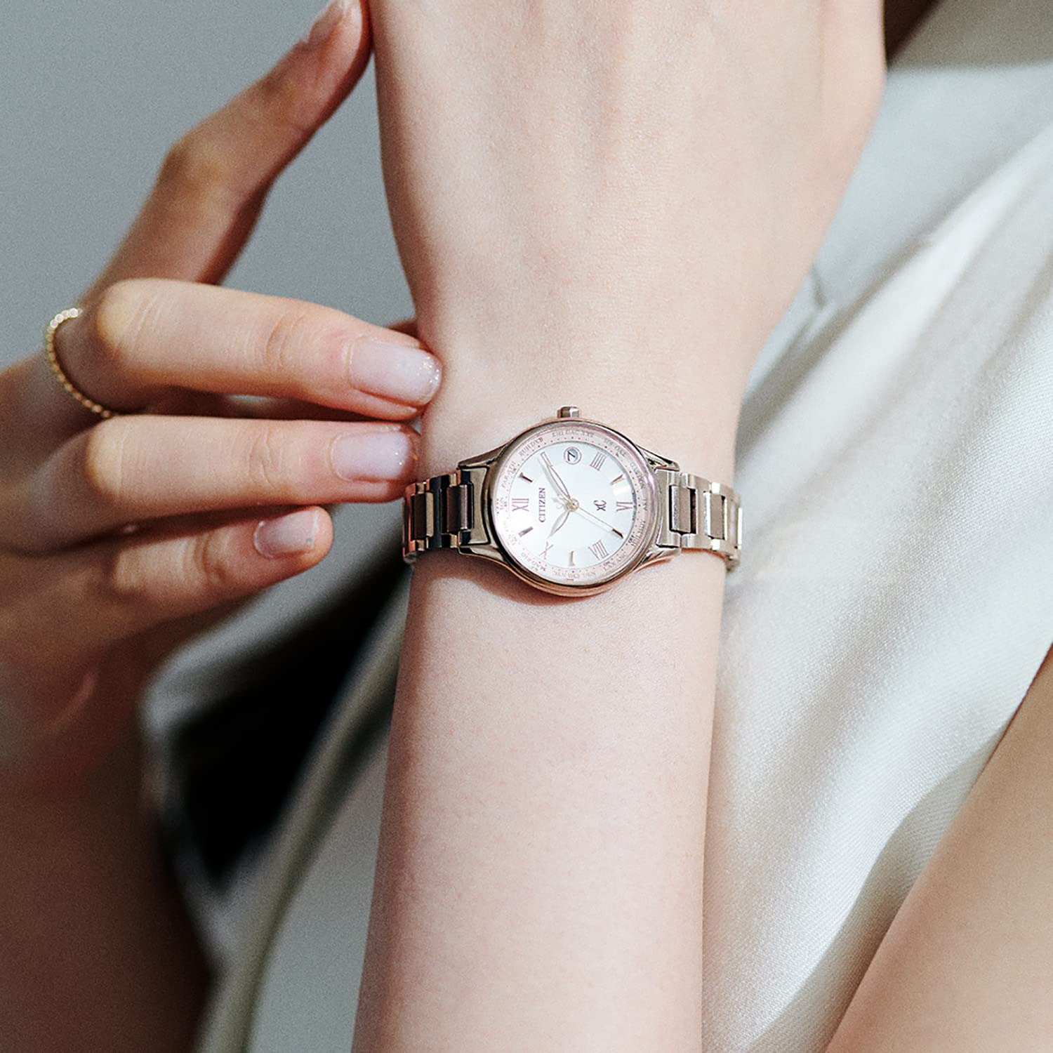 [CITIZEN] 시계 xC (전파 시계/방수/사쿠라 핑크) EC1164-53W 광발전 에코·드라이브 경량 티타늄 사파이어 유리 여성 여성 아날로그 비즈니스 귀여운 날짜