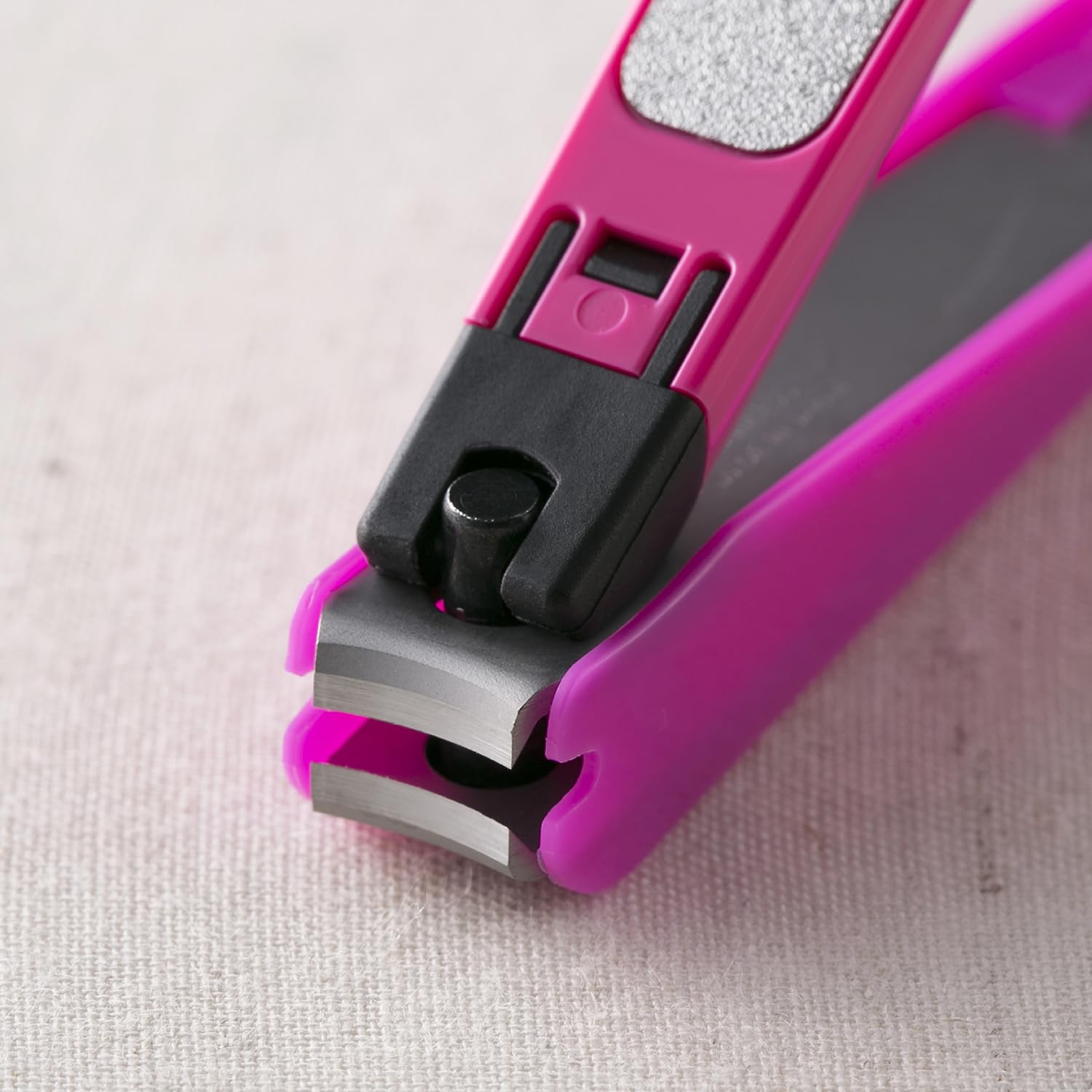 Kai Brand Clear Tree Nail Clipper New Standard Nail Clipper S Curved Blade Pink Children Women HC4000