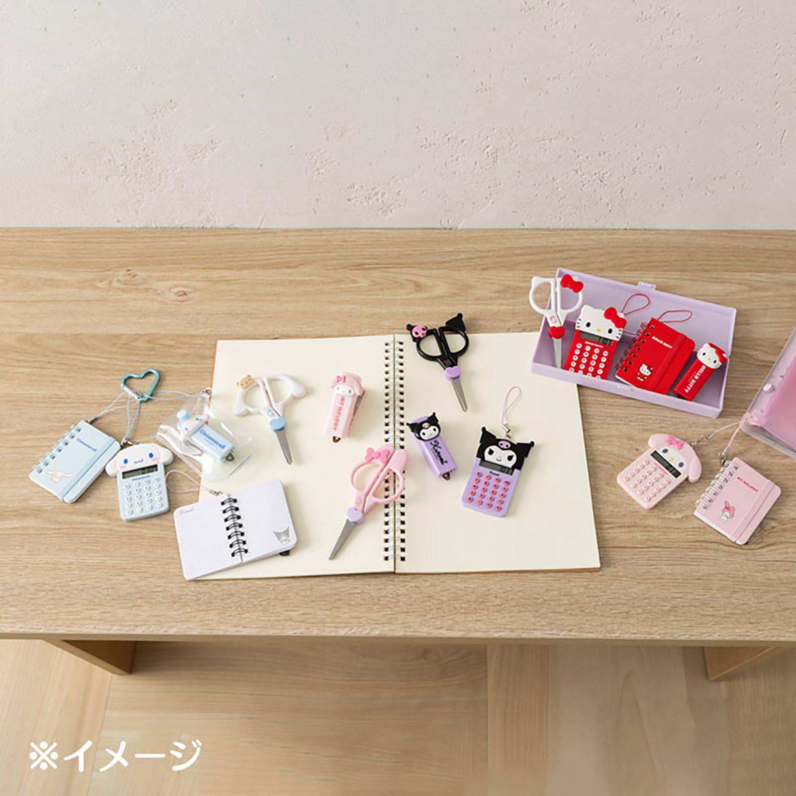 Kéo mini Sanrio Hello Kitty từ 3 tuổi trở lên 867560