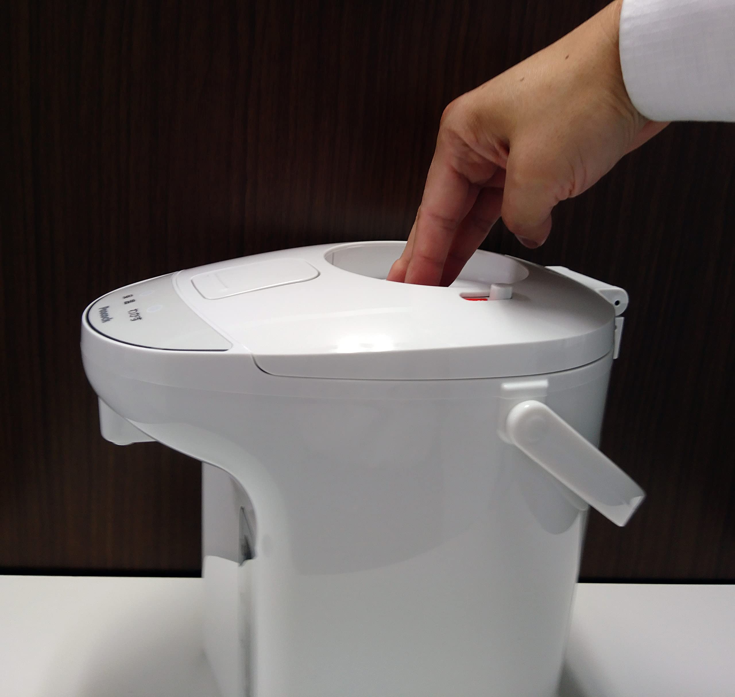 Peacock Electric Warm Air Pot (Non-boiling Type) (2.2L) White WVP-22W