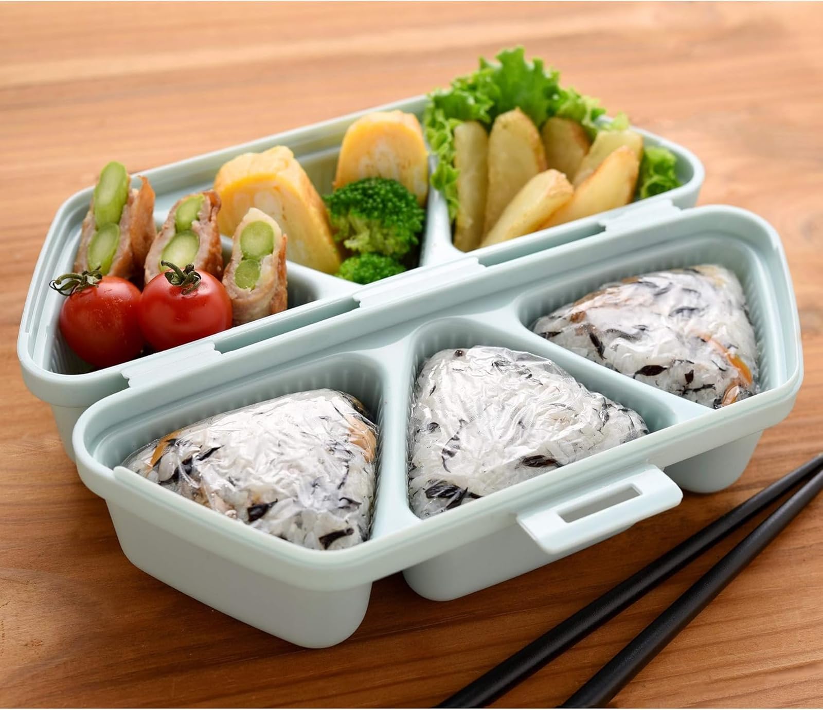 Ernest Onigiri case that can also hold side dishes.You can make 6 at a time.Onigiri-shaped bento box.Easy onigiri kit & case.Musbeat Blue A-77370