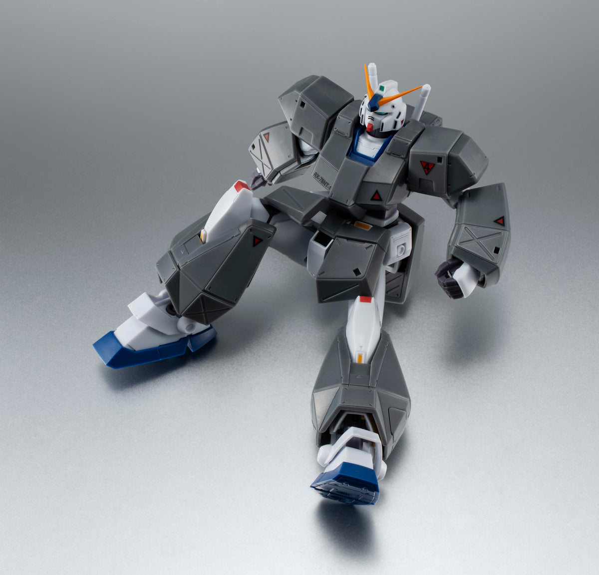 TAMASHII NATIONS ROBOT Spirits Mobile Suit Gundam 0080 War in the Pocket <SIDE MS> RX-78NT-1 Gundam NT-1 & Chobham Armor ver. A.N.I.M.E. ประมาณ ฟิกเกอร์ที่สามารถเคลื่อนย้ายได้ทาสี ABS และ PVC ขนาด 125 มม