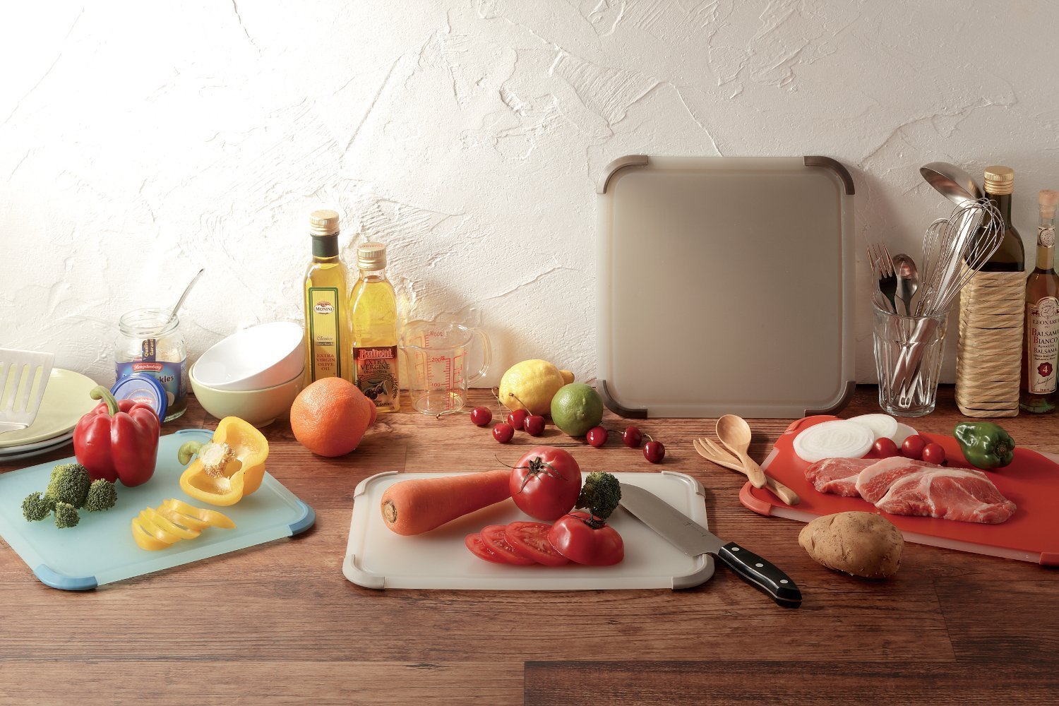 Squirrel Cutting Board Antibacterial Anti-slip Red W35 x D24.8 x H12.5cm Liberista