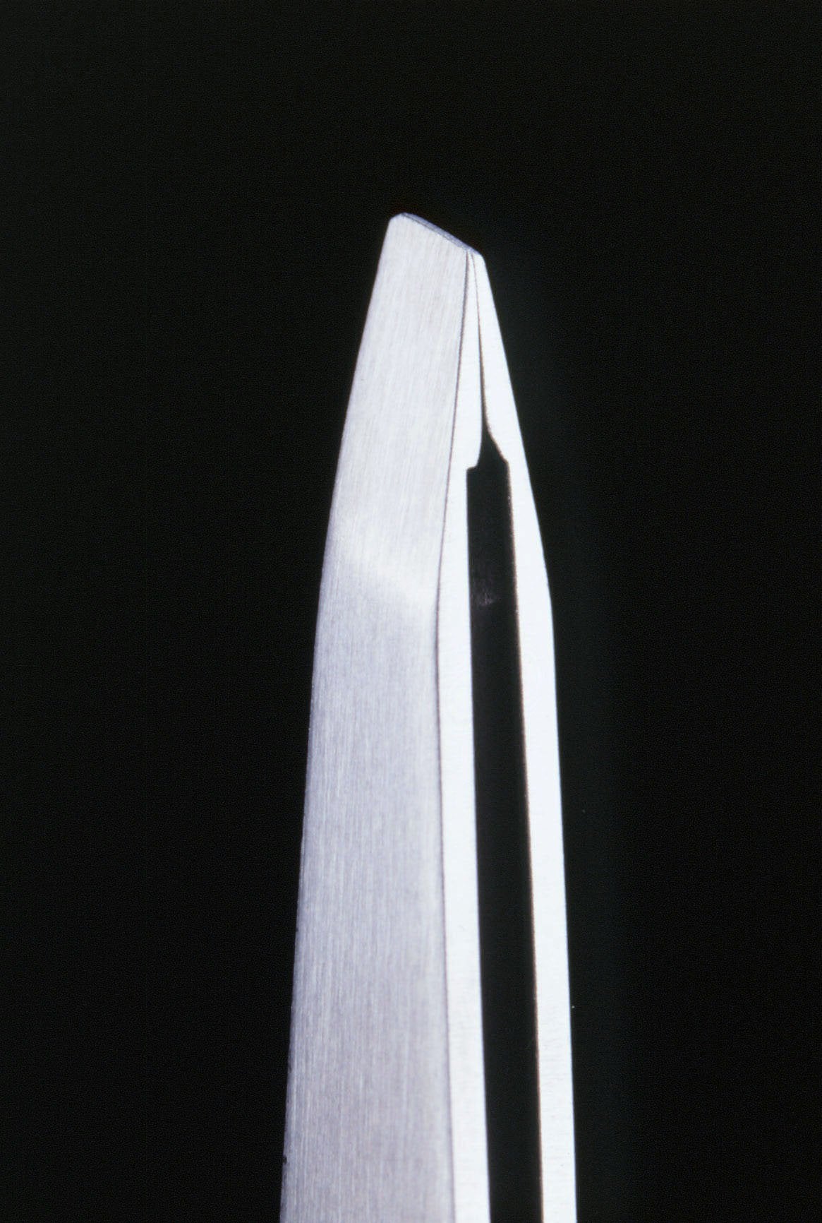 Craftsmanship Stainless steel high quality tweezers (slanted tip) G-2151